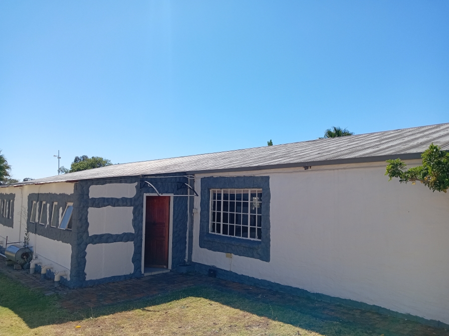 11 Bedroom Property for Sale in De Wildt North West